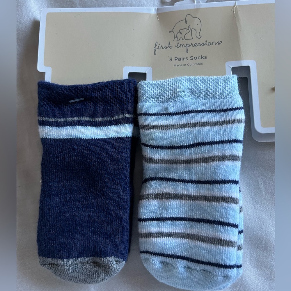 First Impressions Baby socks Size6-12months